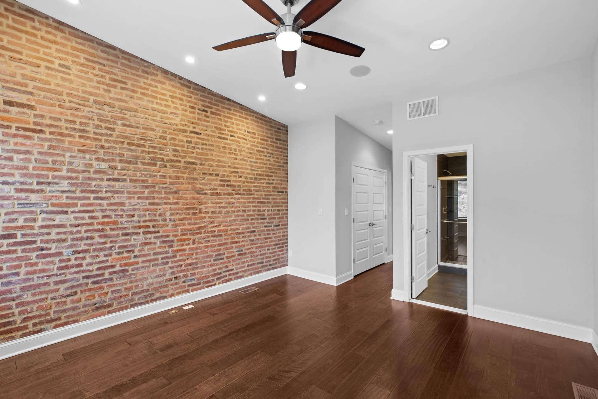 2818 E Baltimore Street photo 44