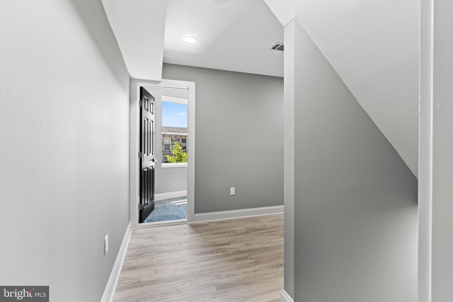 1807 Hollins Street photo 18