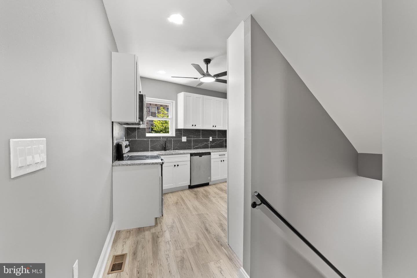 1807 Hollins Street photo 21