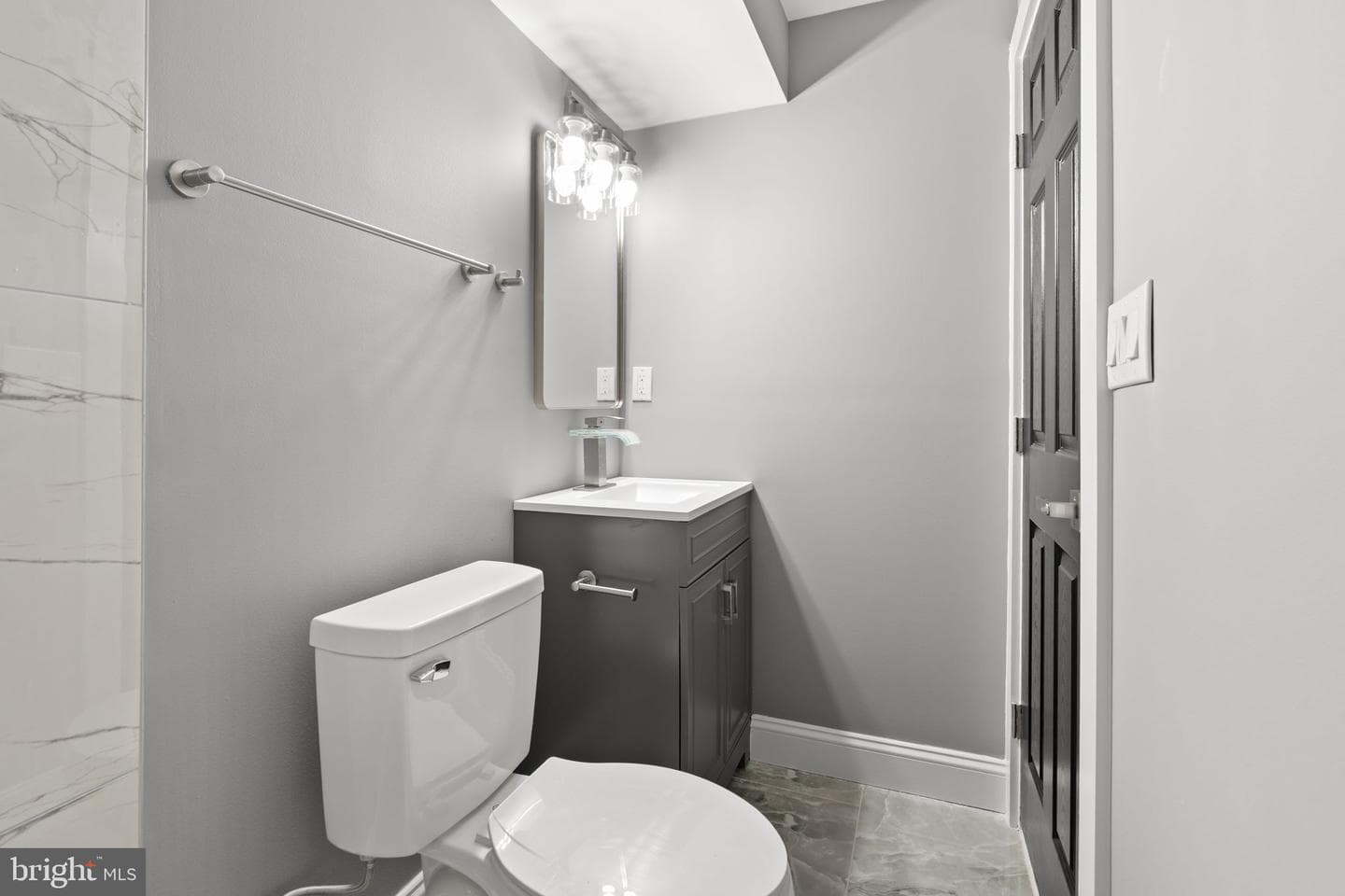 1807 Hollins Street photo 24