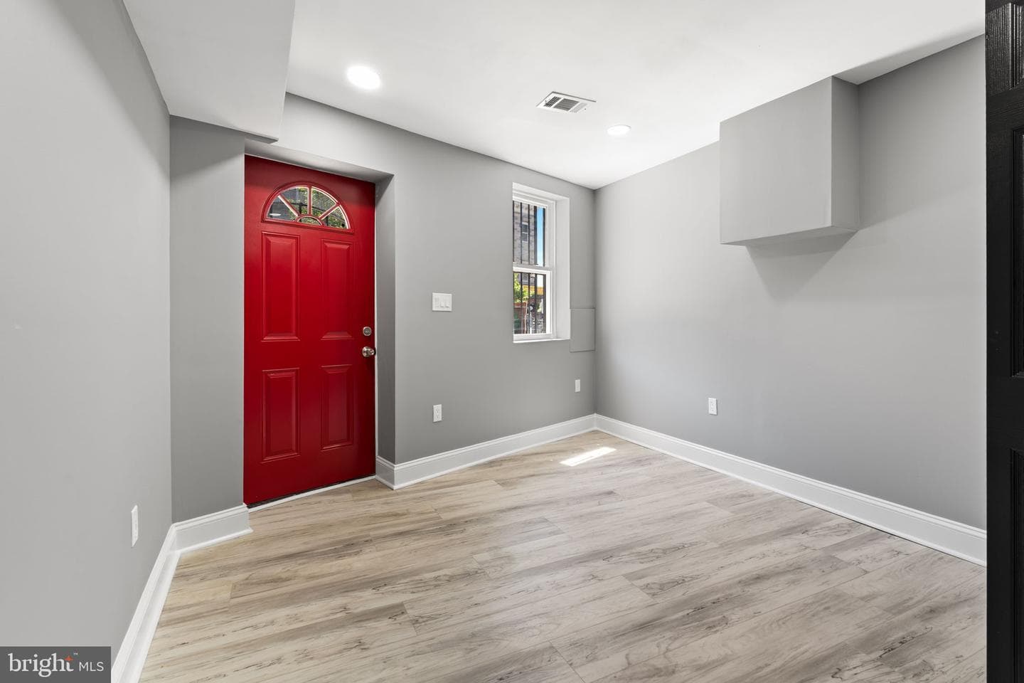 1807 Hollins Street photo 26