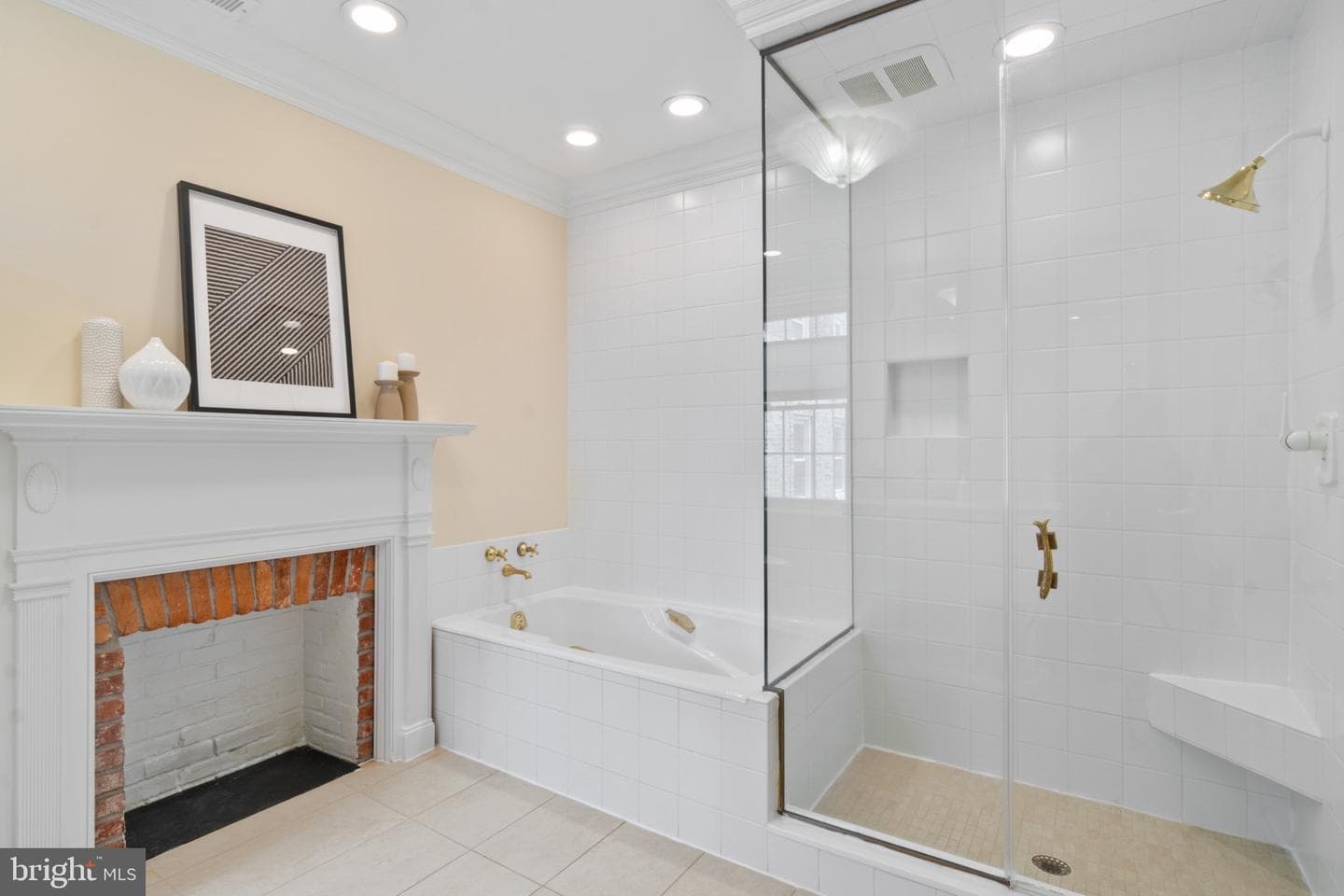 832 William Street photo 21