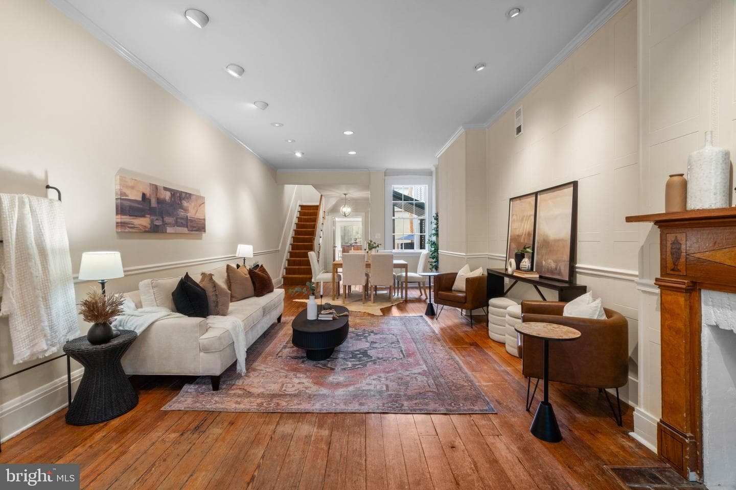 832 William Street photo 6