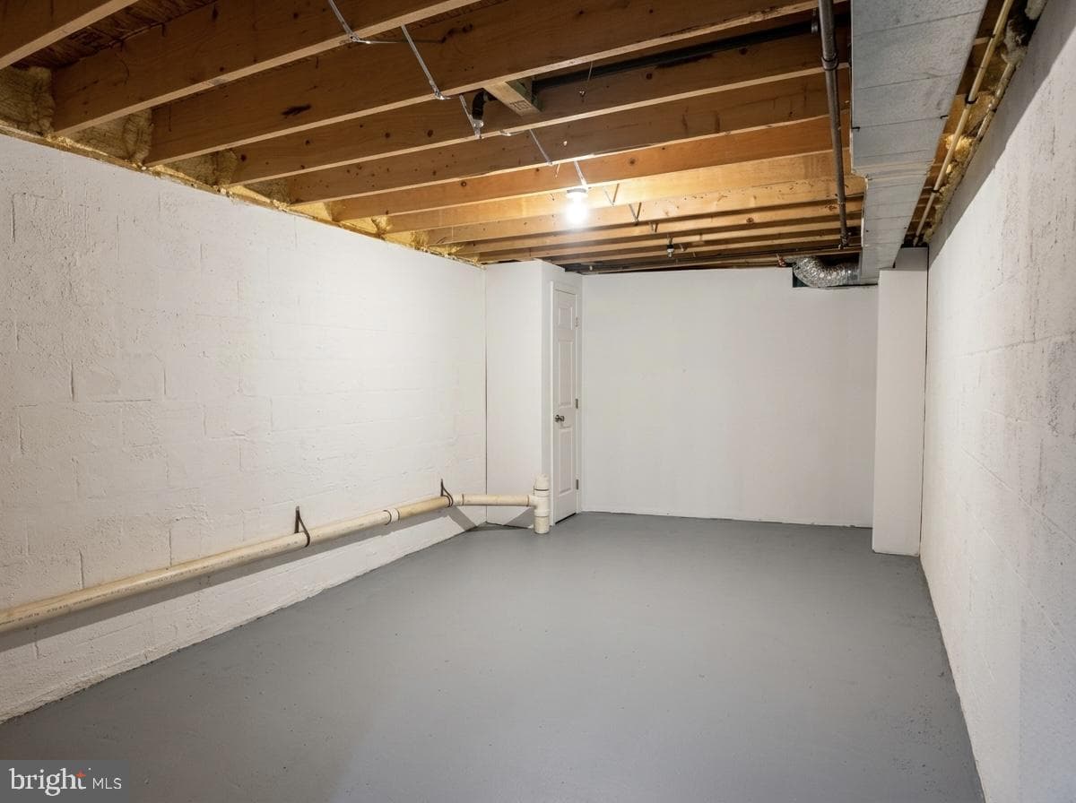 2410 E Fayette Street photo 9