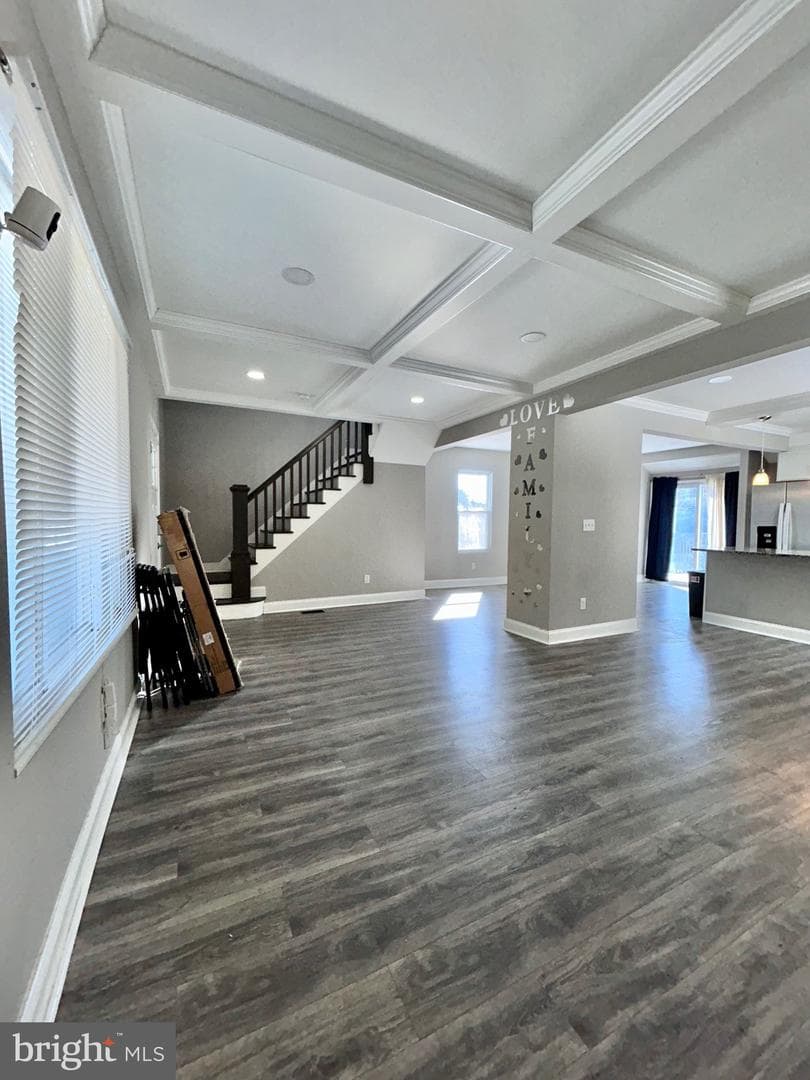 4207 Arizona Avenue photo 11