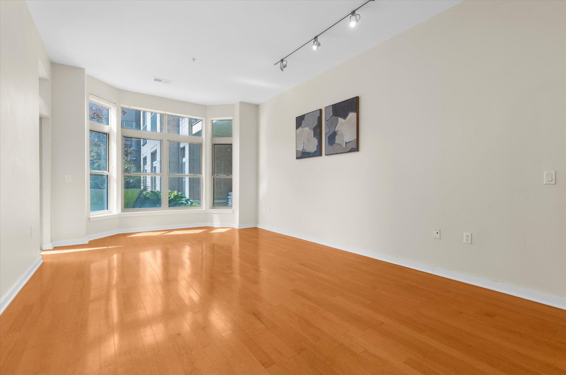 1209 N Charles Street #114 photo 4