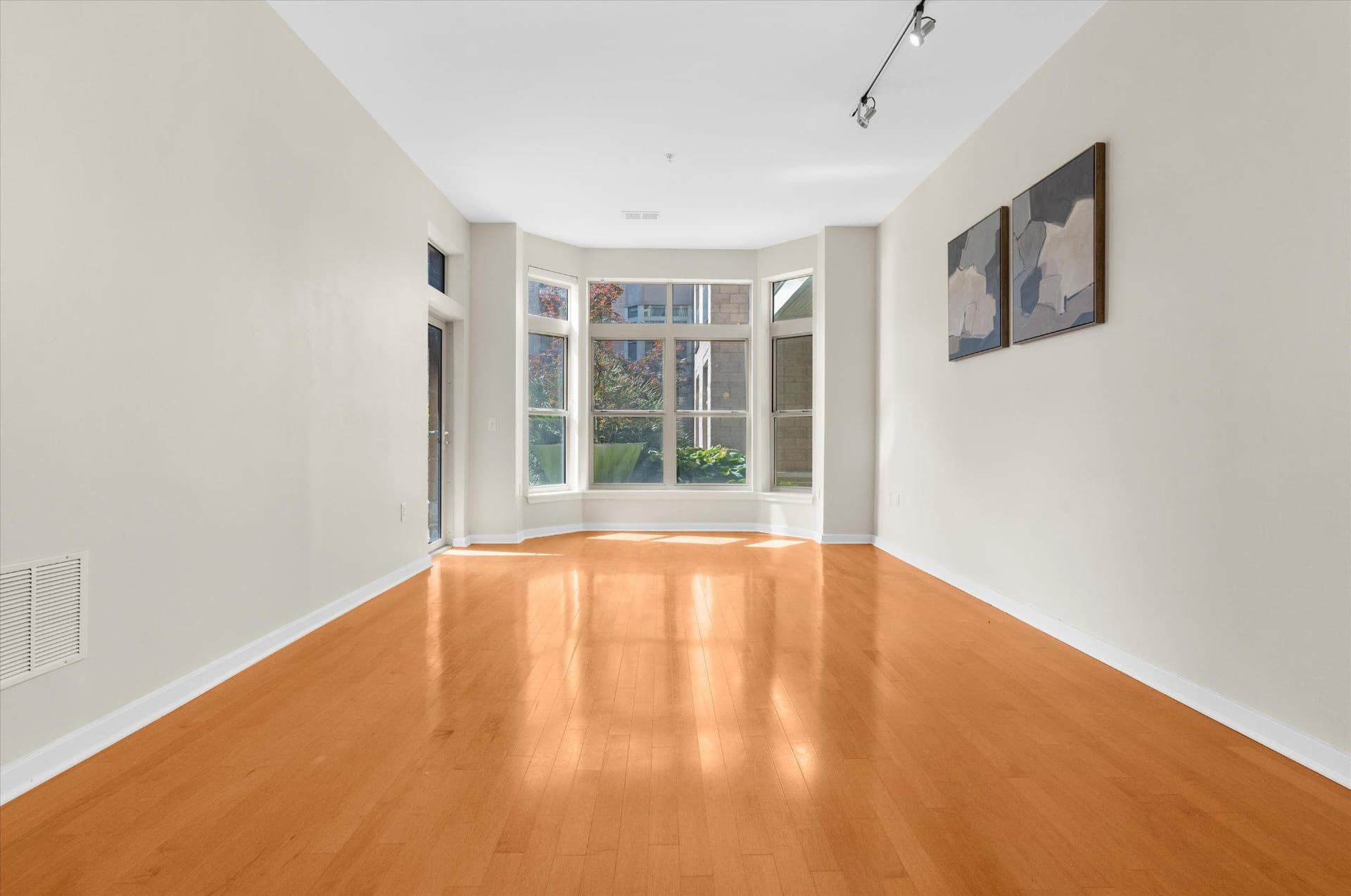 1209 N Charles Street #114 photo 6