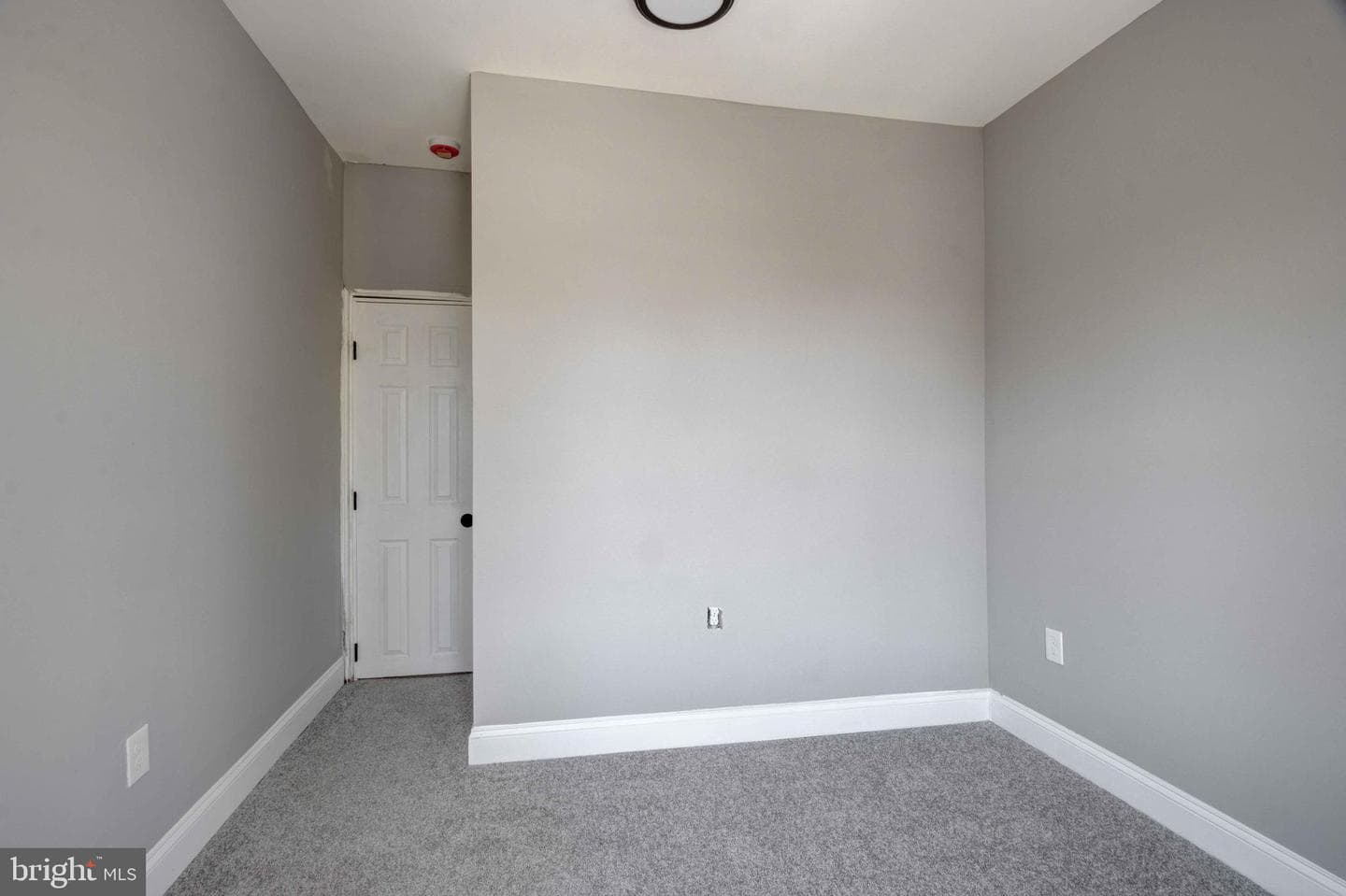 739 Dolphin St photo 22