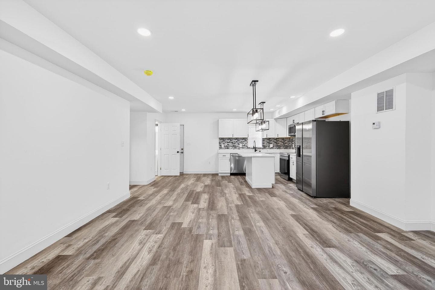 2500 W Franklin Street photo 10