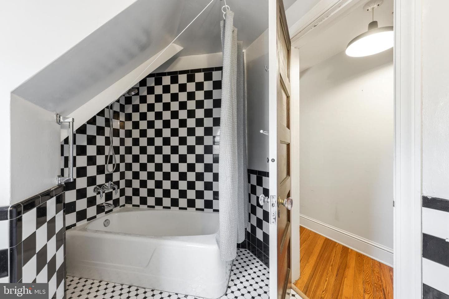 407 Bretton Place photo 41