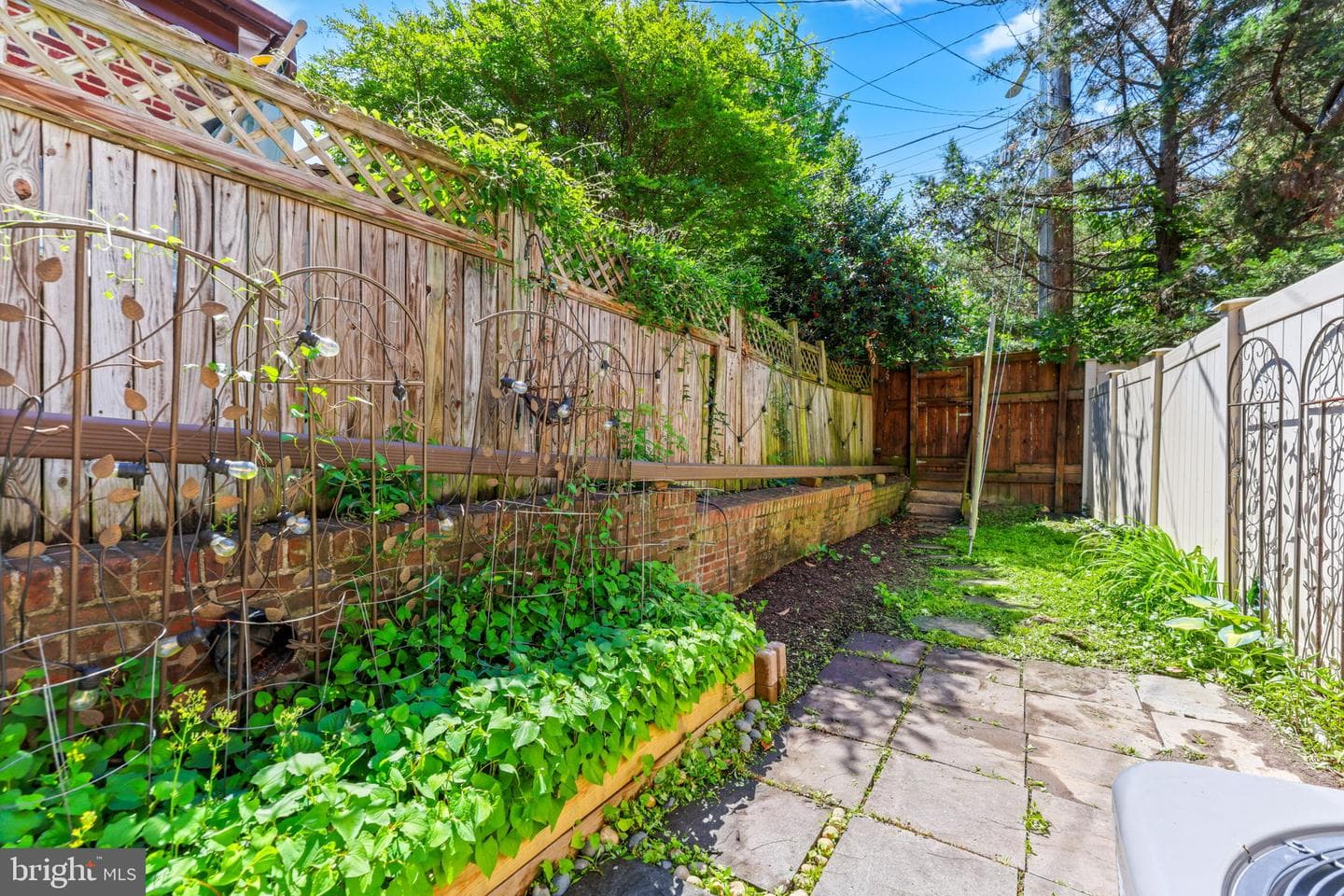 407 Bretton Place photo 52