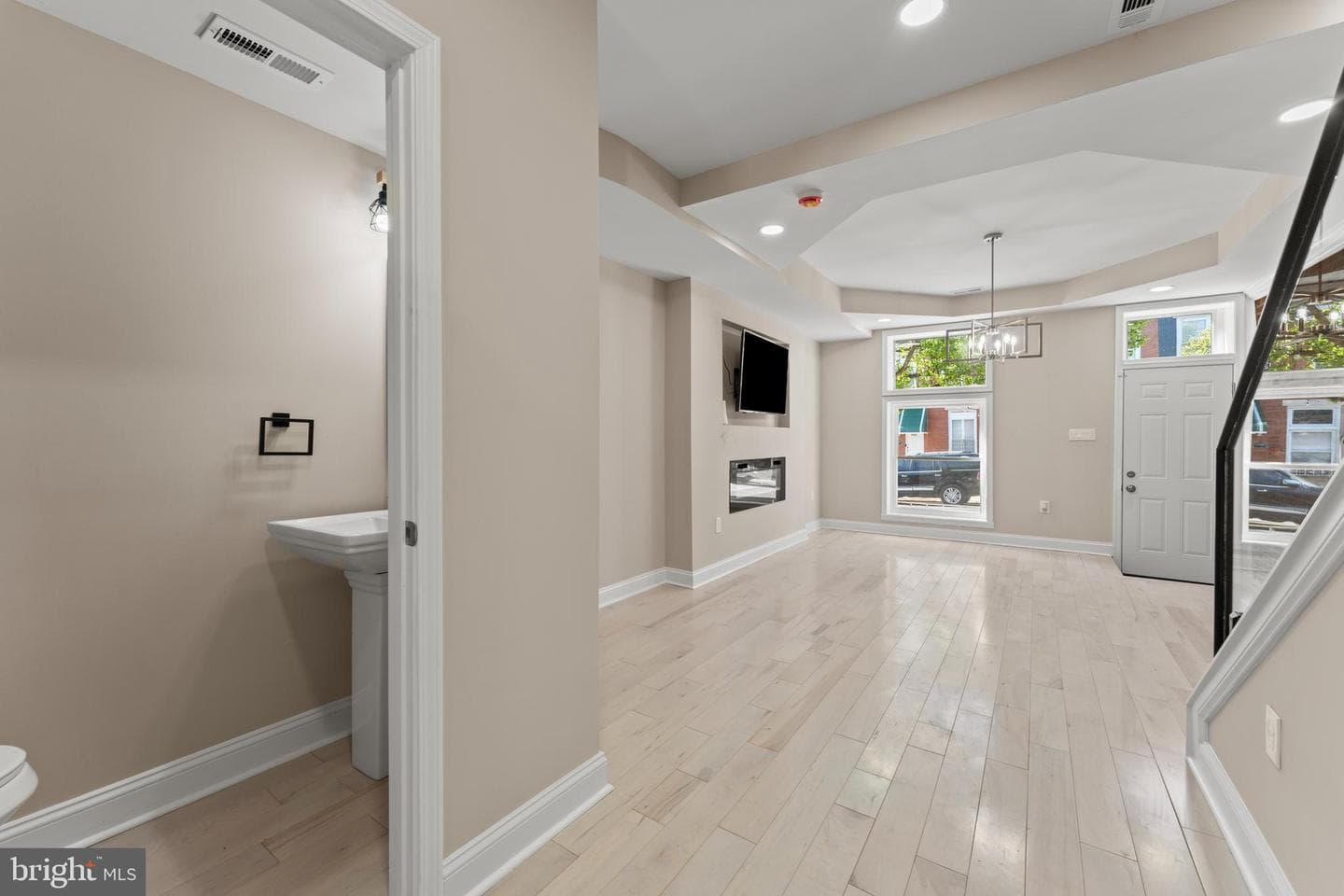 2528 Ashland Avenue photo 20