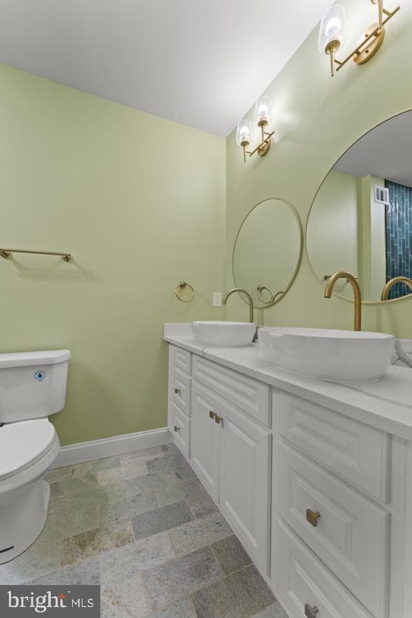 2528 Ashland Avenue photo 29