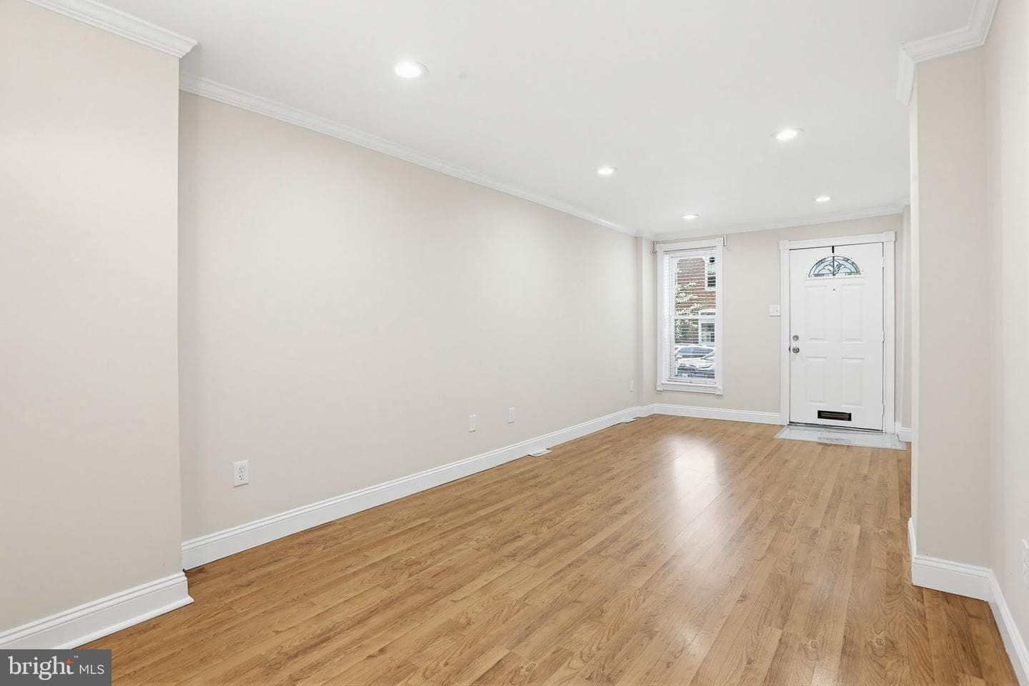 2116 Bank Street photo 11