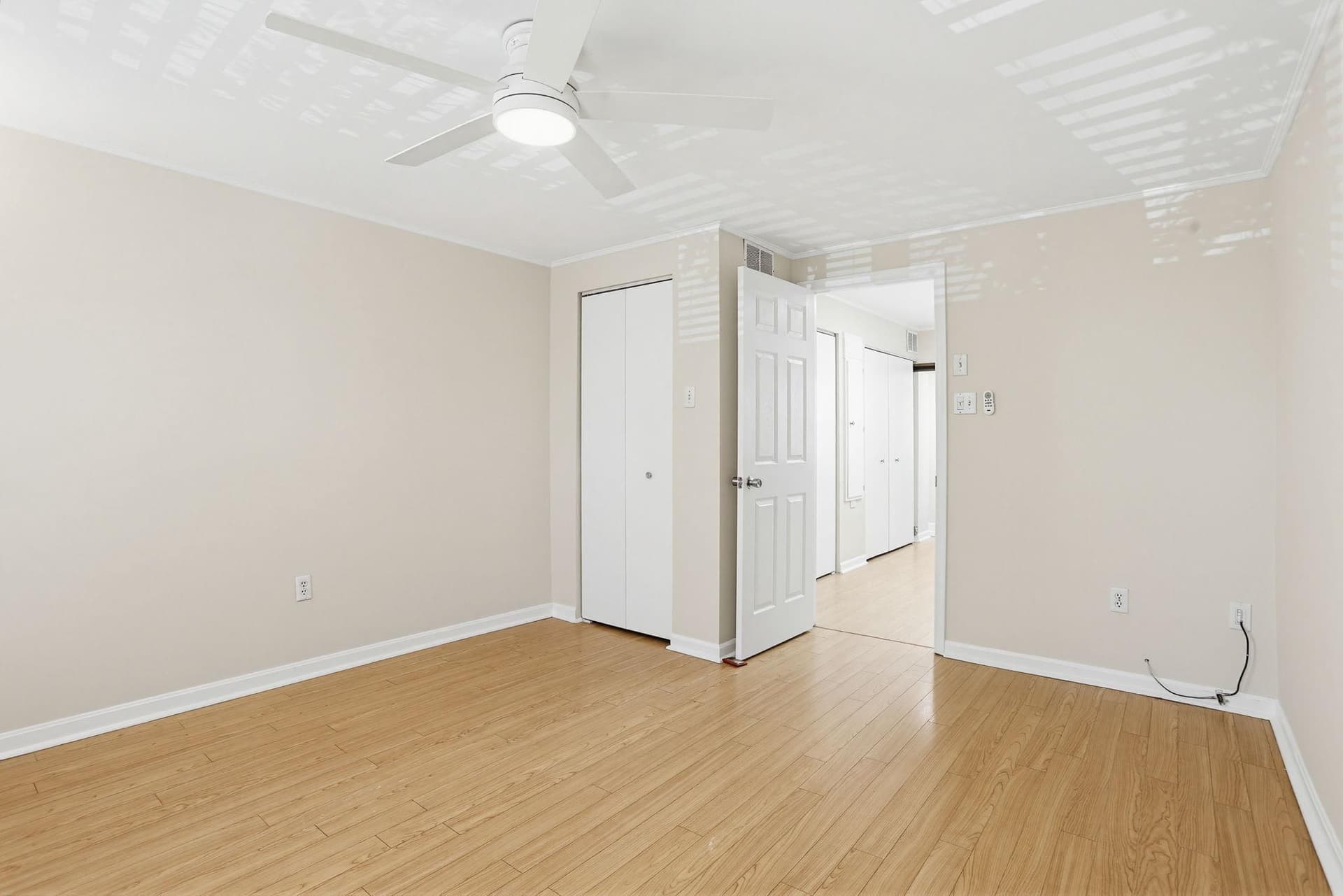 2116 Bank Street photo 24
