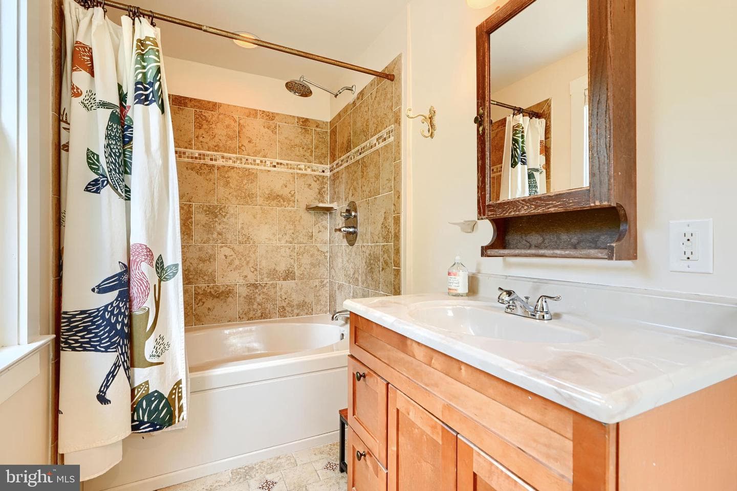 1330 Morling Avenue W photo 39