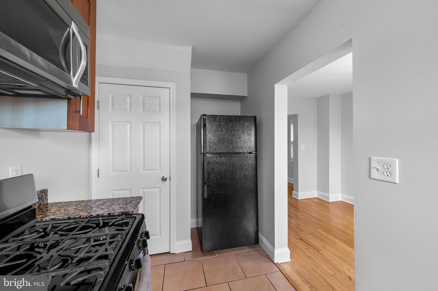 1413 Roland Heights Avenue photo 12
