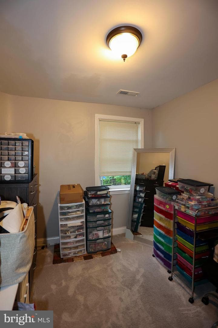 910 Dartmouth Road photo 28