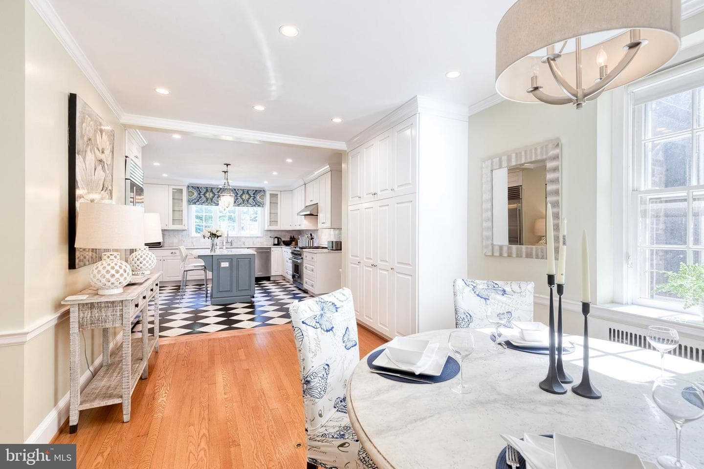 114 Castlewood Road photo 25