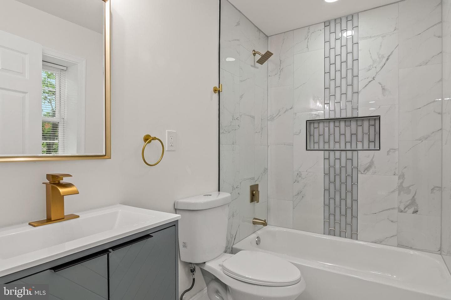 605 Woodbourne Avenue photo 24