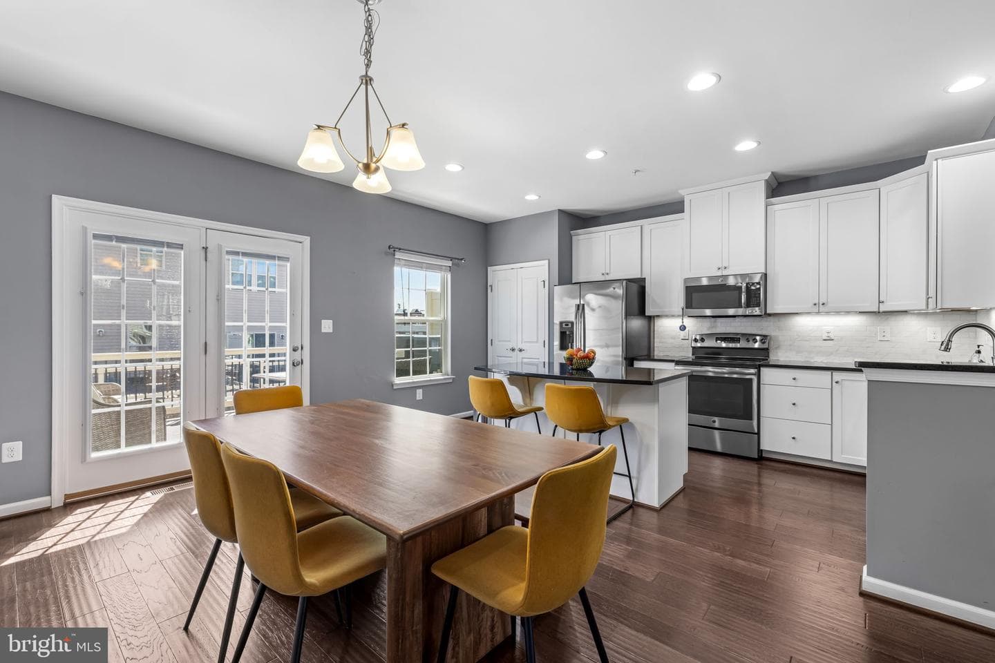 4662 Hudson Street photo 10