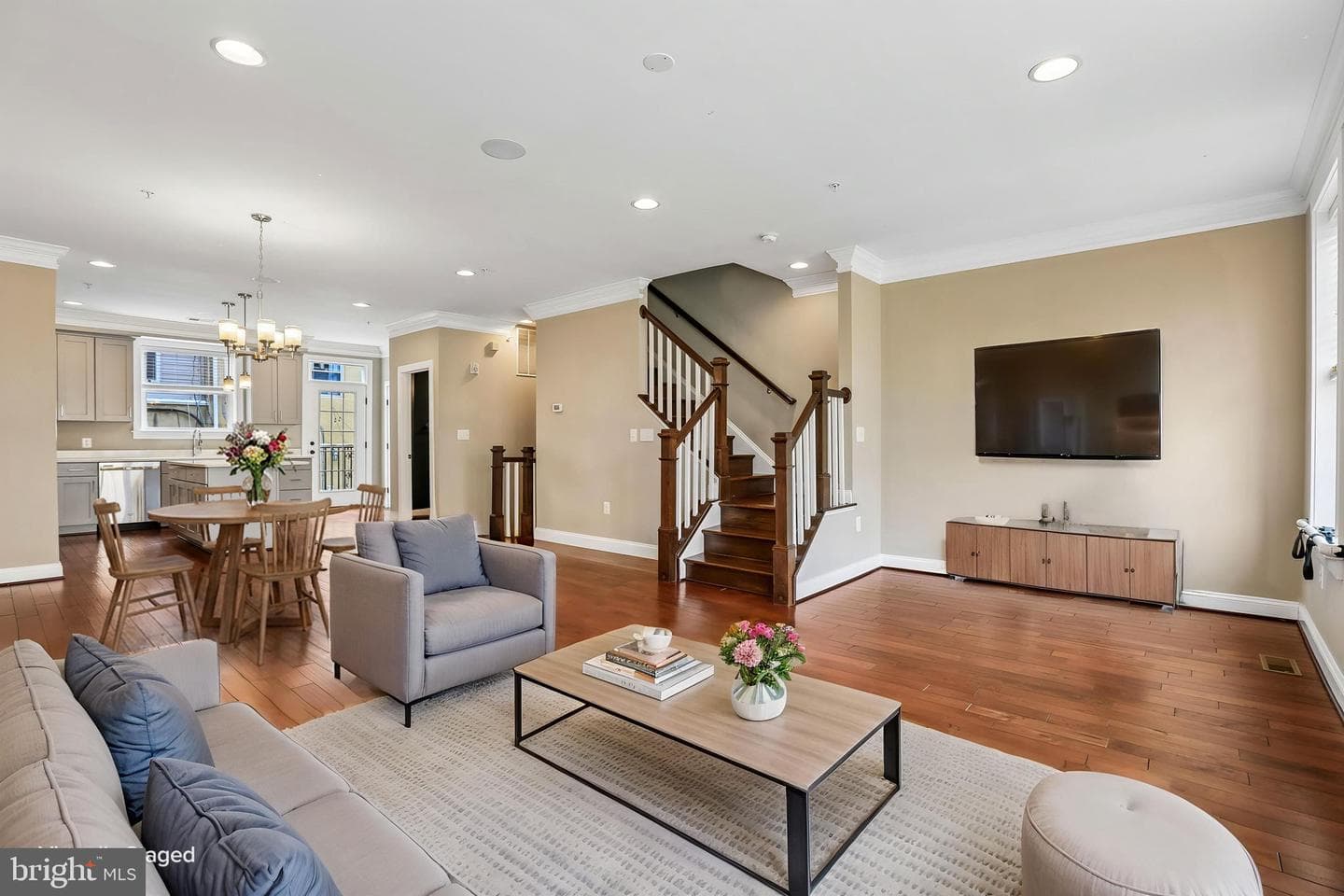 1003 S Belnord Avenue photo 4