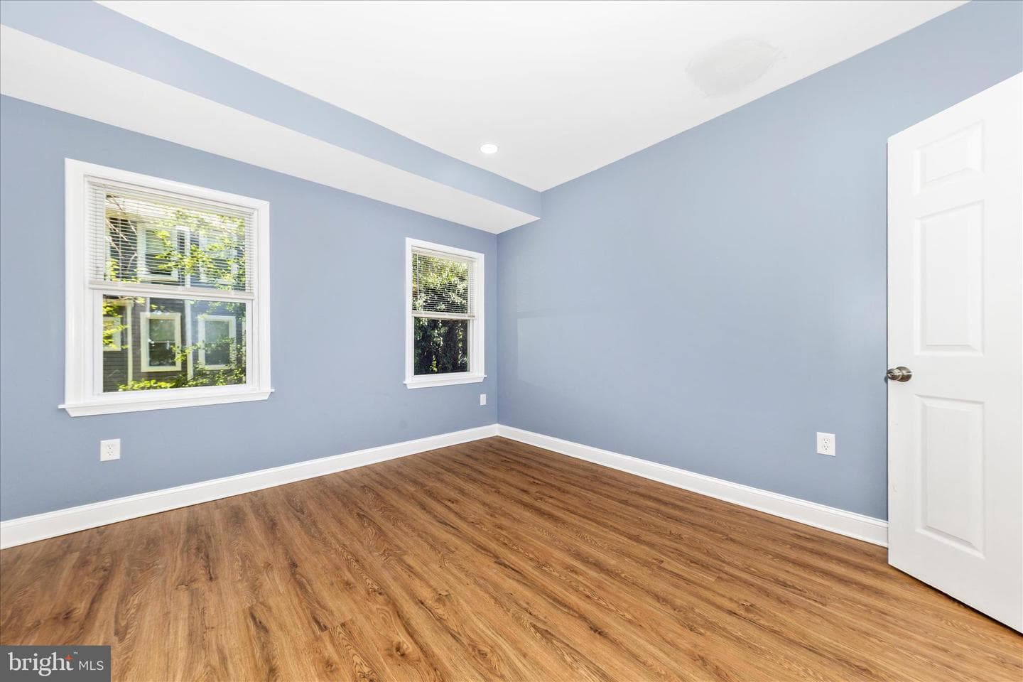 3606 W Rogers Avenue photo 16
