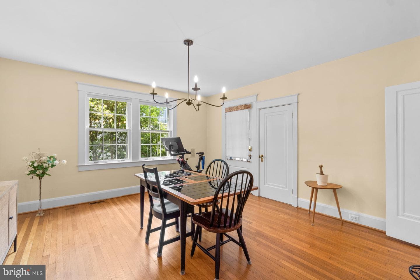 322 Saint Dunstans Road photo 10