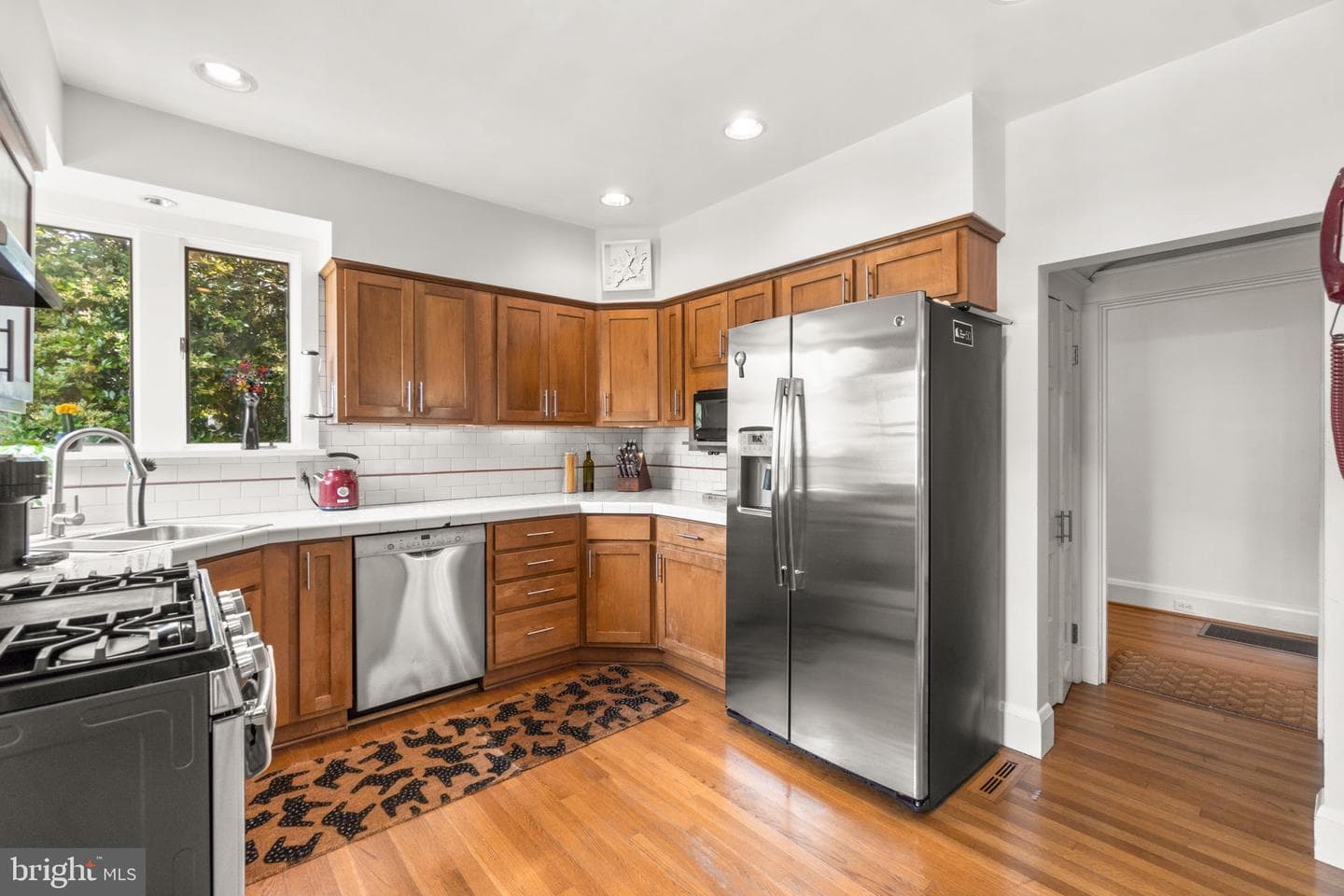 322 Saint Dunstans Road photo 12