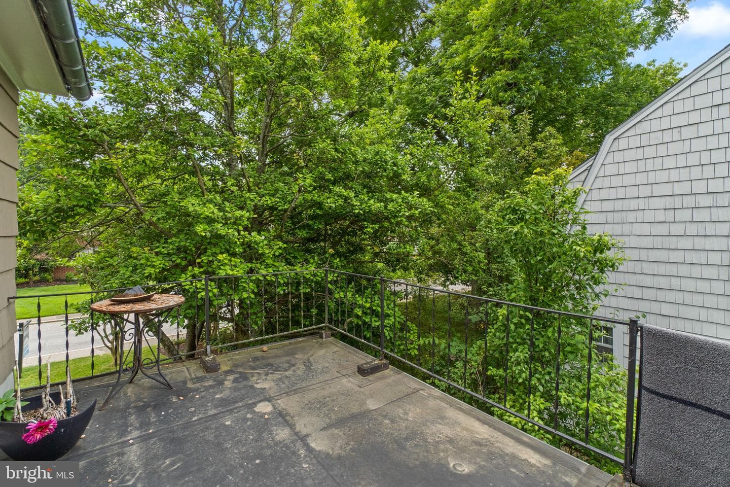 322 Saint Dunstans Road photo 26