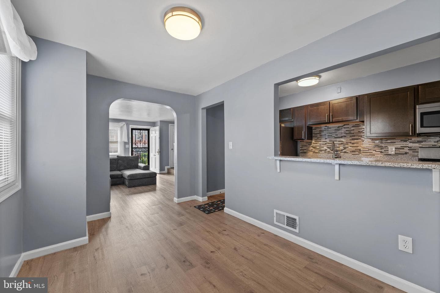 1040 Wedgewood Road photo 4