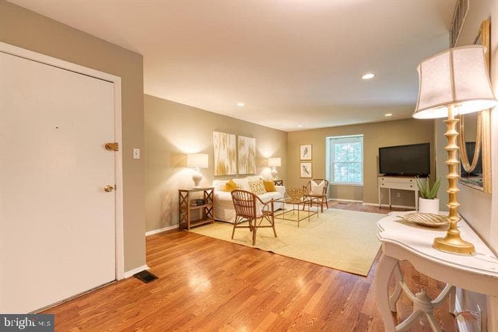 331 Homeland Southway #3b photo 2