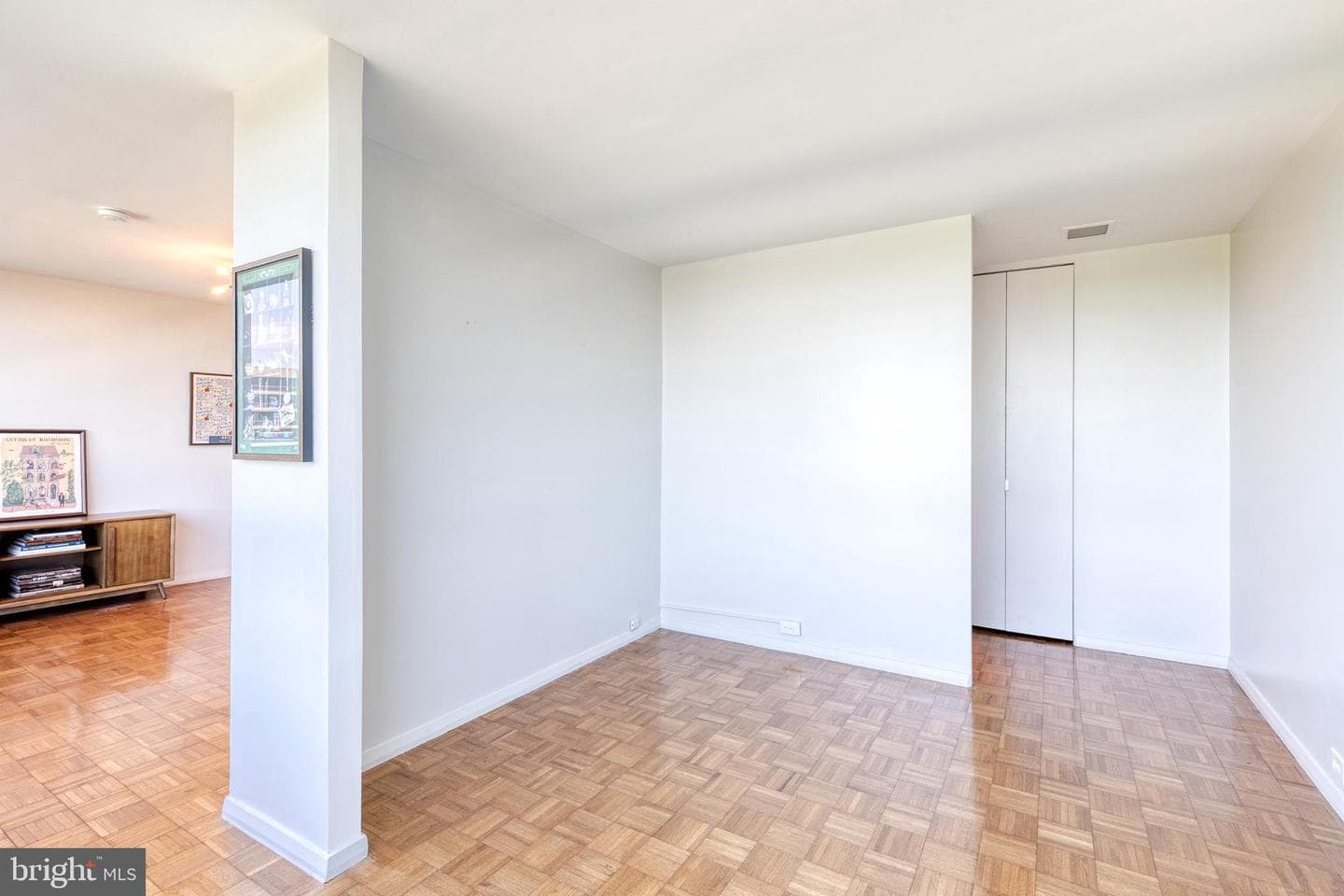 4000 N Charles Street #807 photo 17