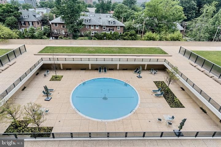 4000 N Charles Street #807 photo 21