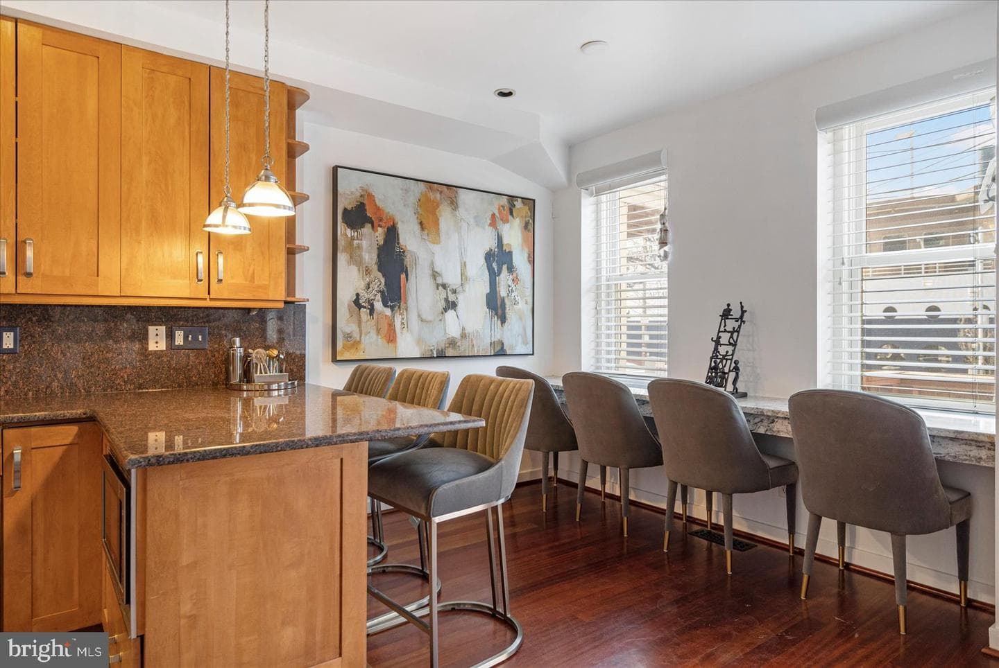 2125 Cambridge photo 10