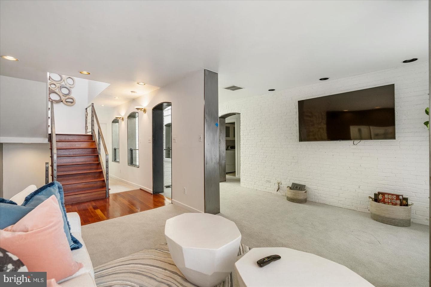 2125 Cambridge photo 21