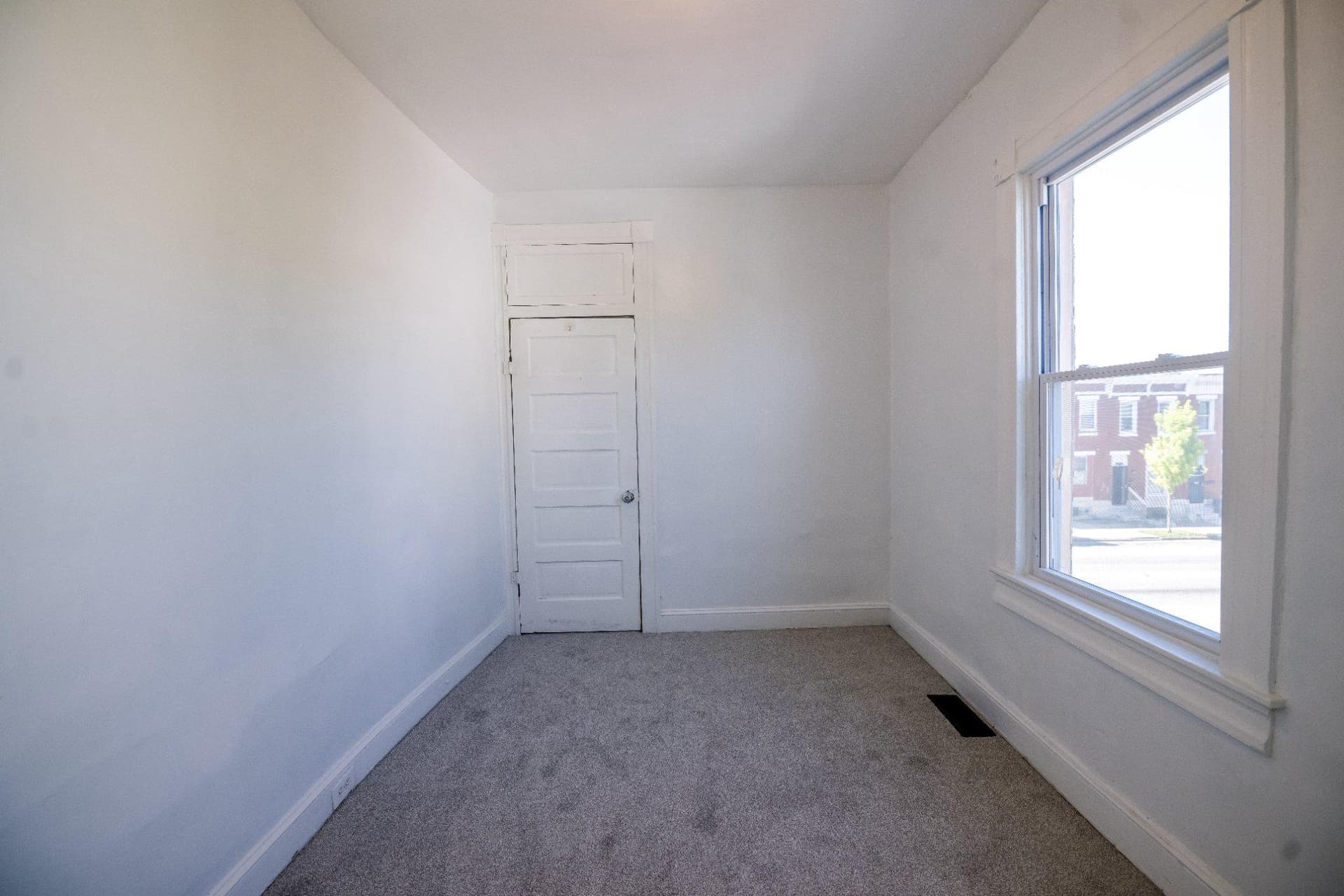 3118 E Monument Street photo 15