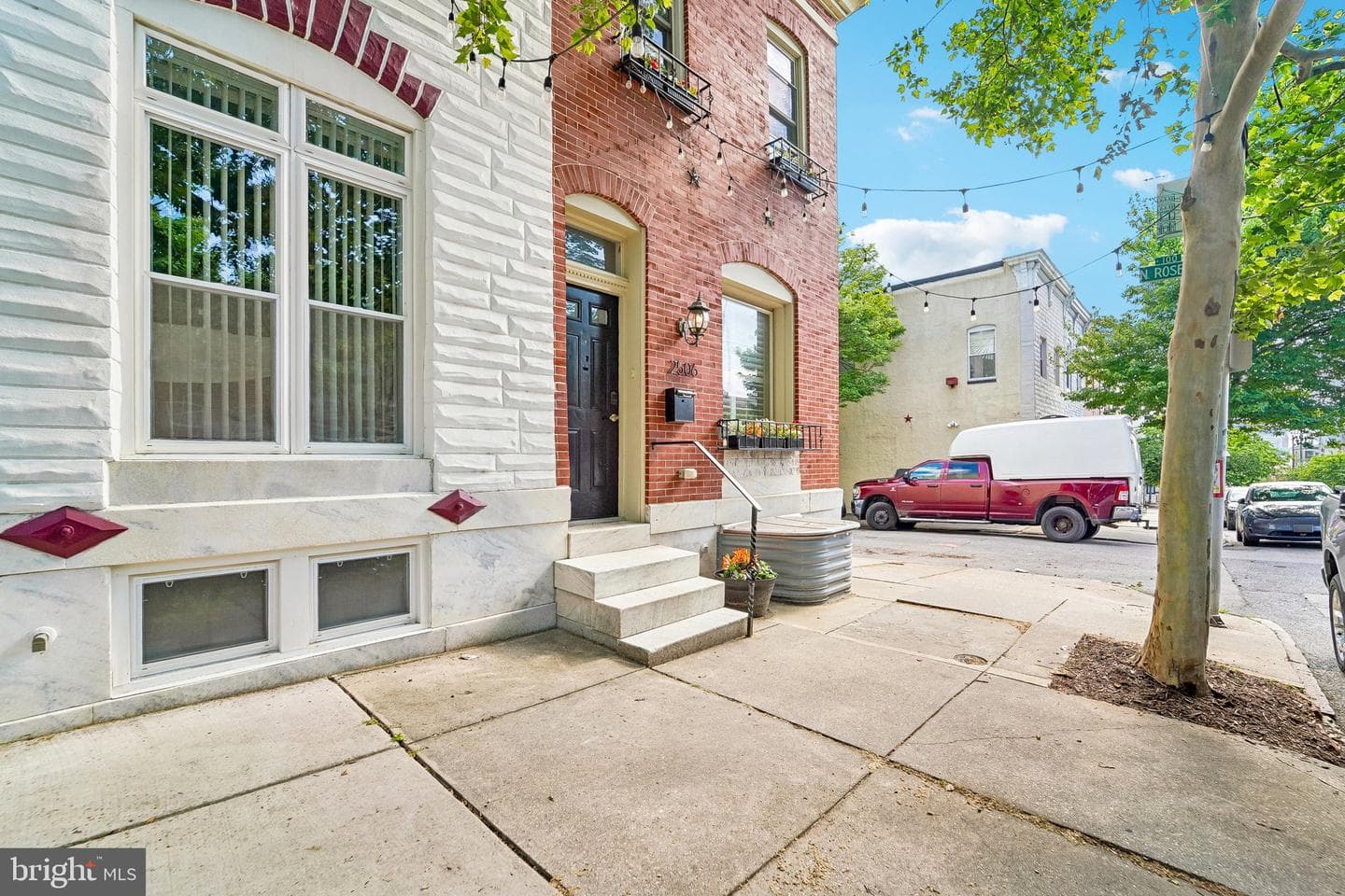 2506 E Fairmount Avenue photo 44