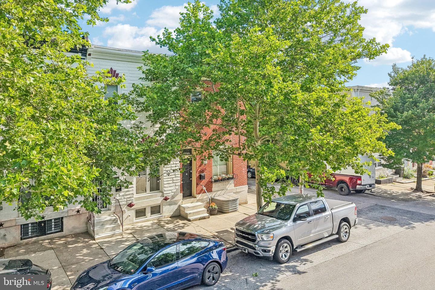 2506 E Fairmount Avenue photo 49