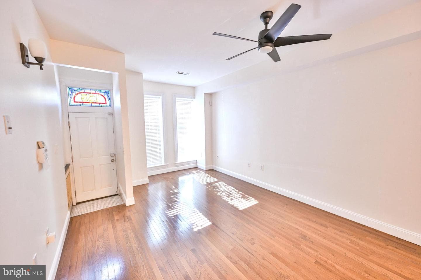 135 N Luzerne Avenue photo 4