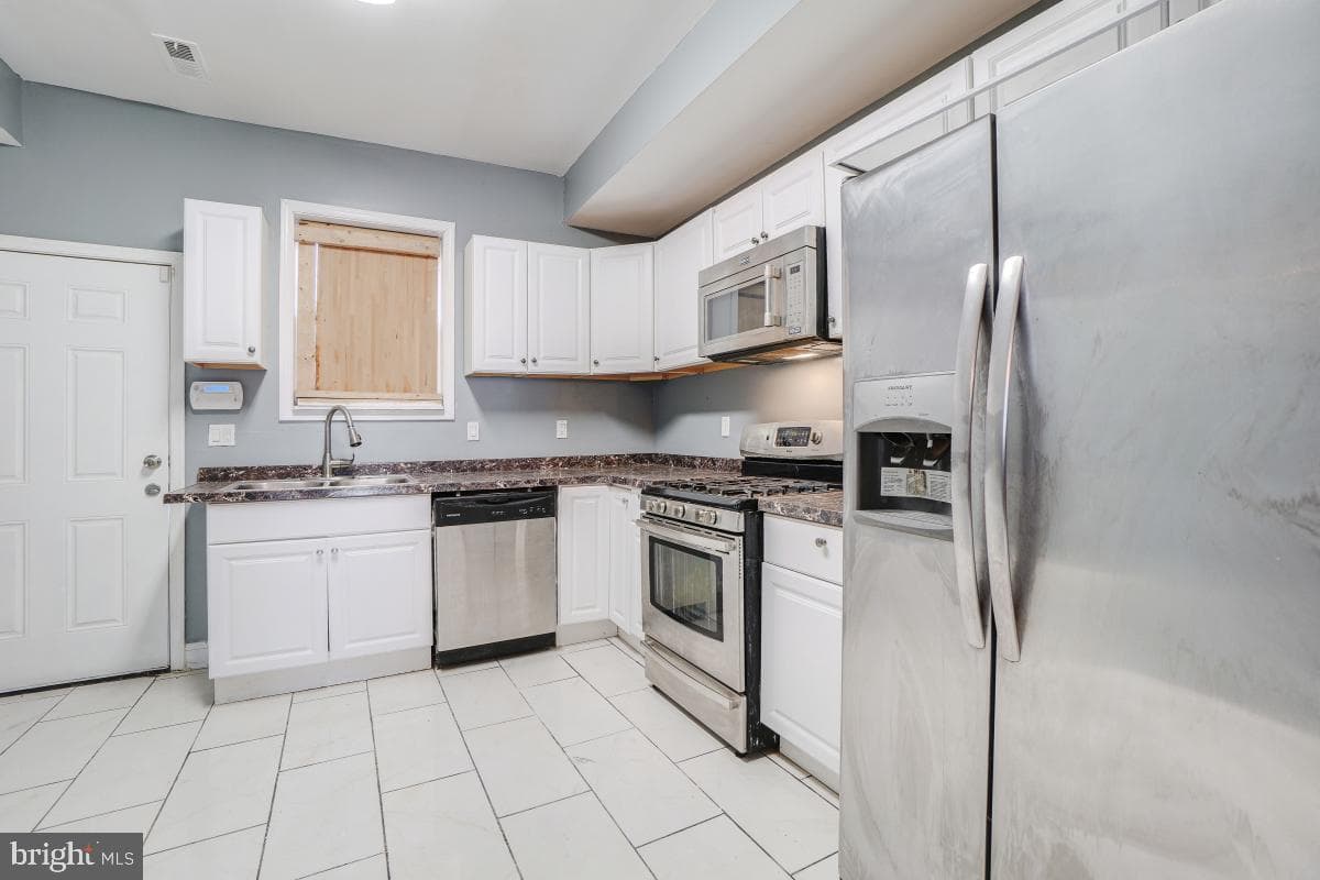 1636 N Bentalou Street photo 12