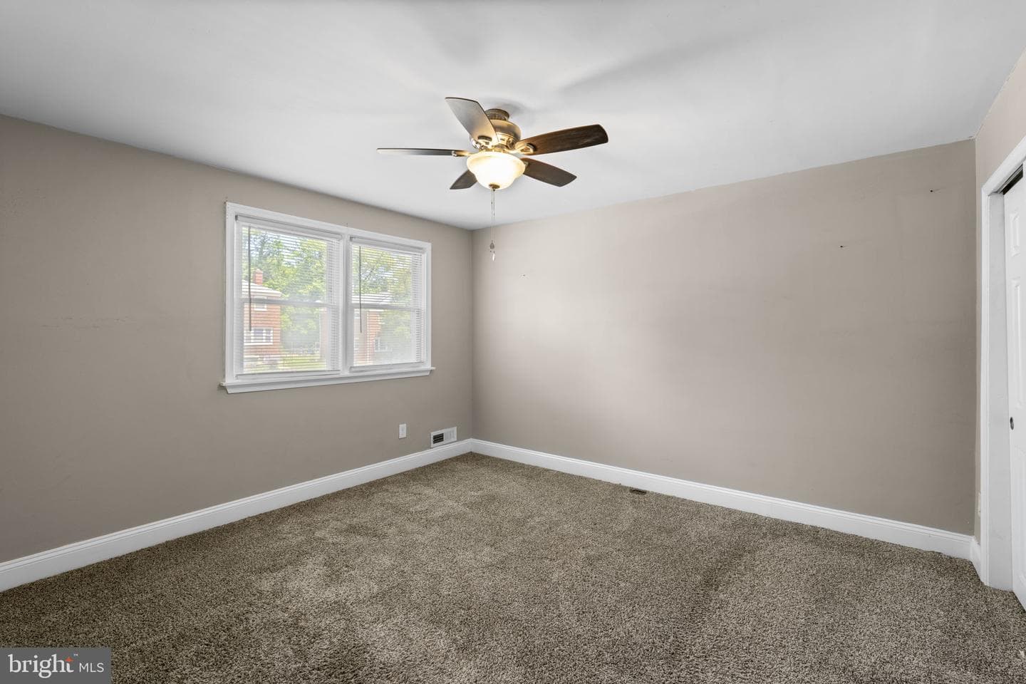 815 Reverdy Road photo 12