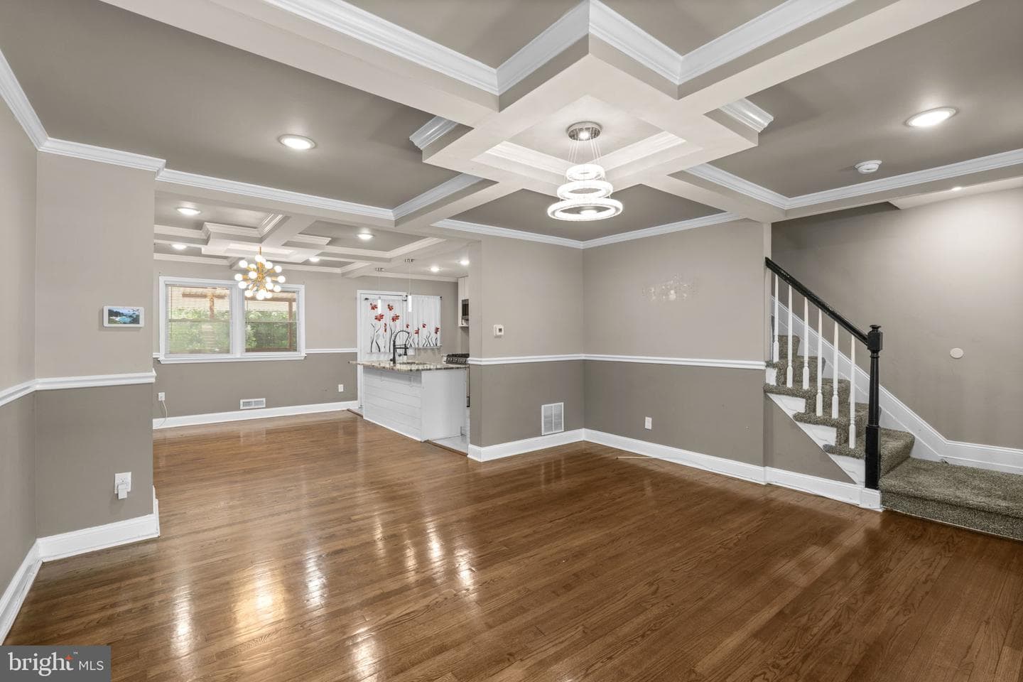 815 Reverdy Road photo 4