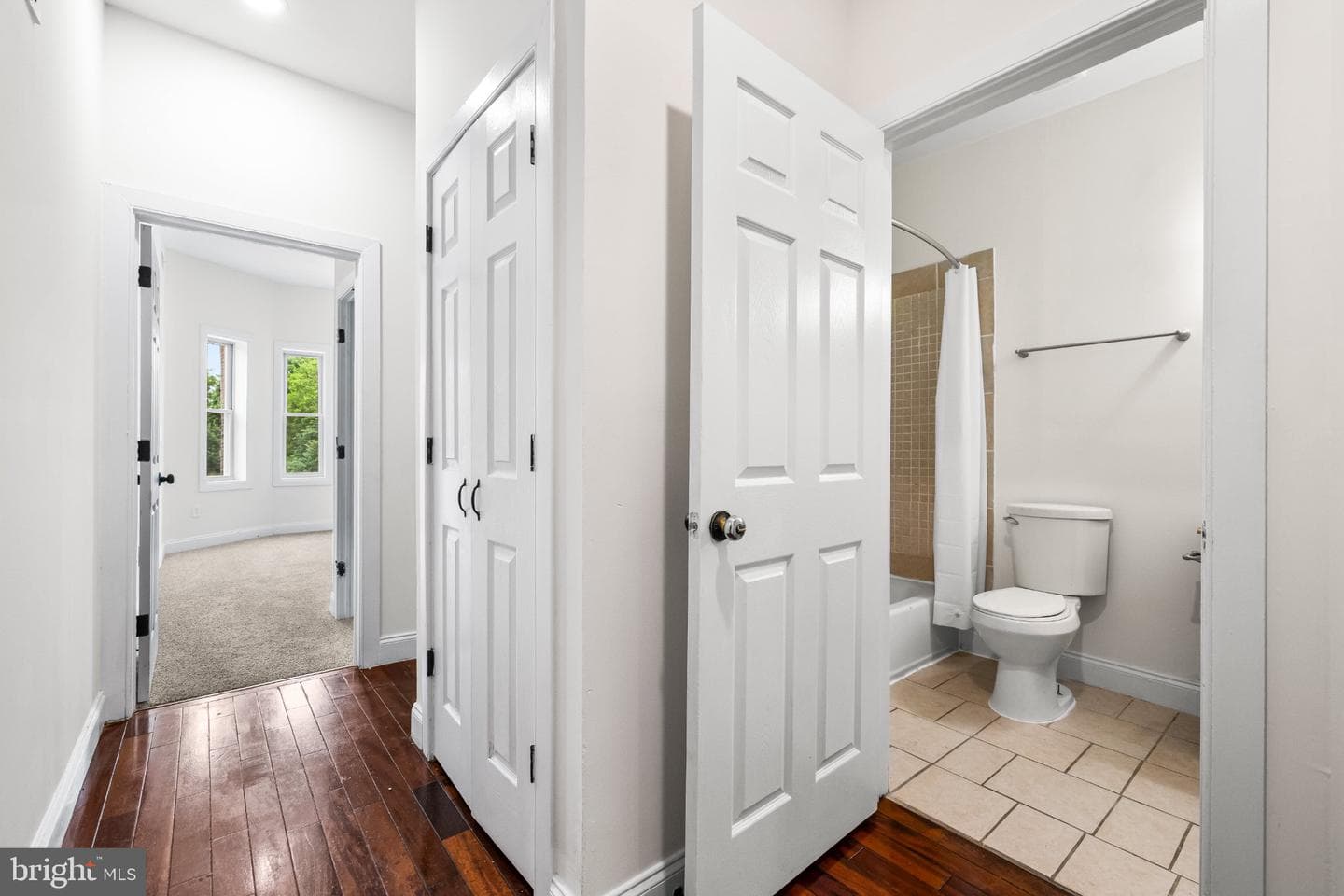2822 Frederick Avenue photo 18