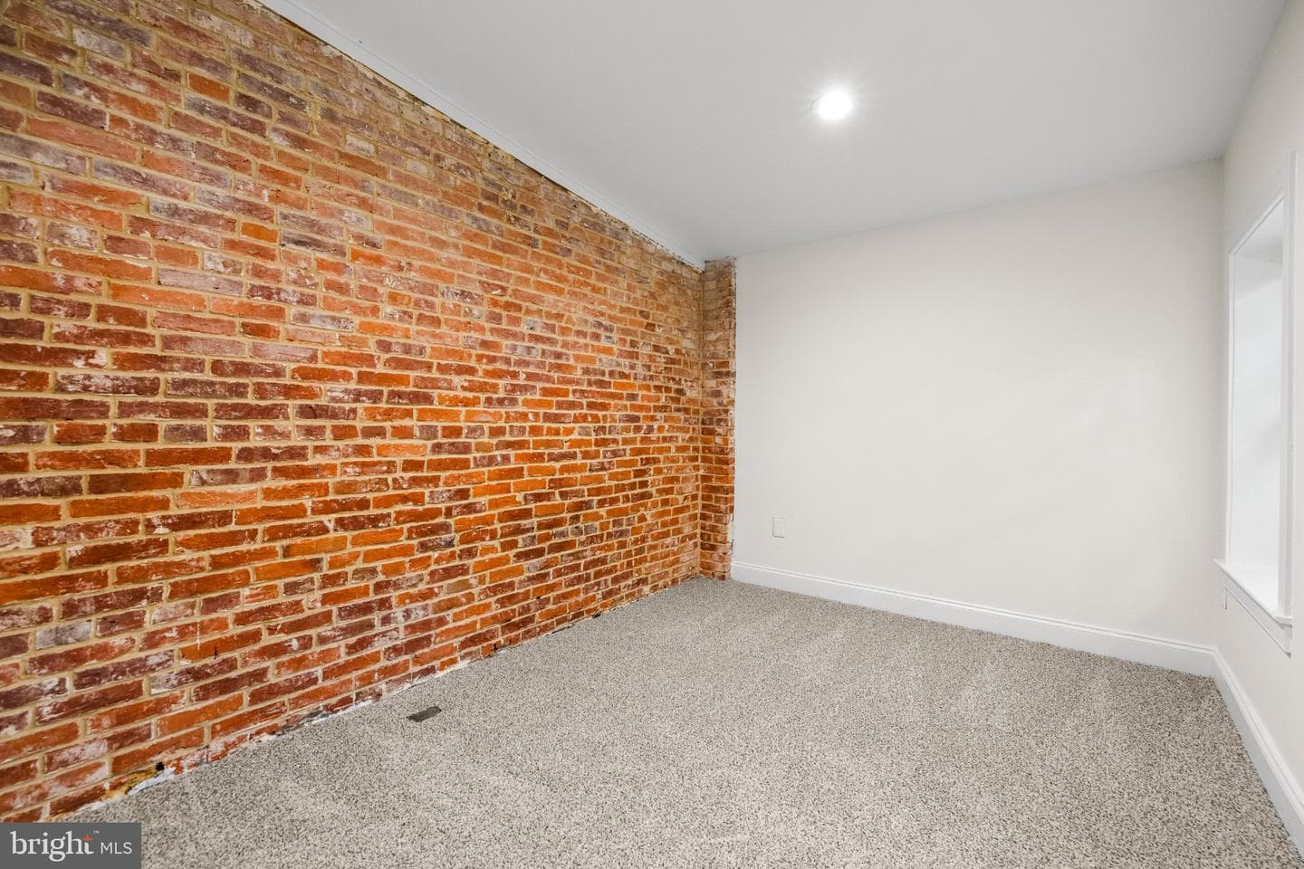 2822 Frederick Avenue photo 21