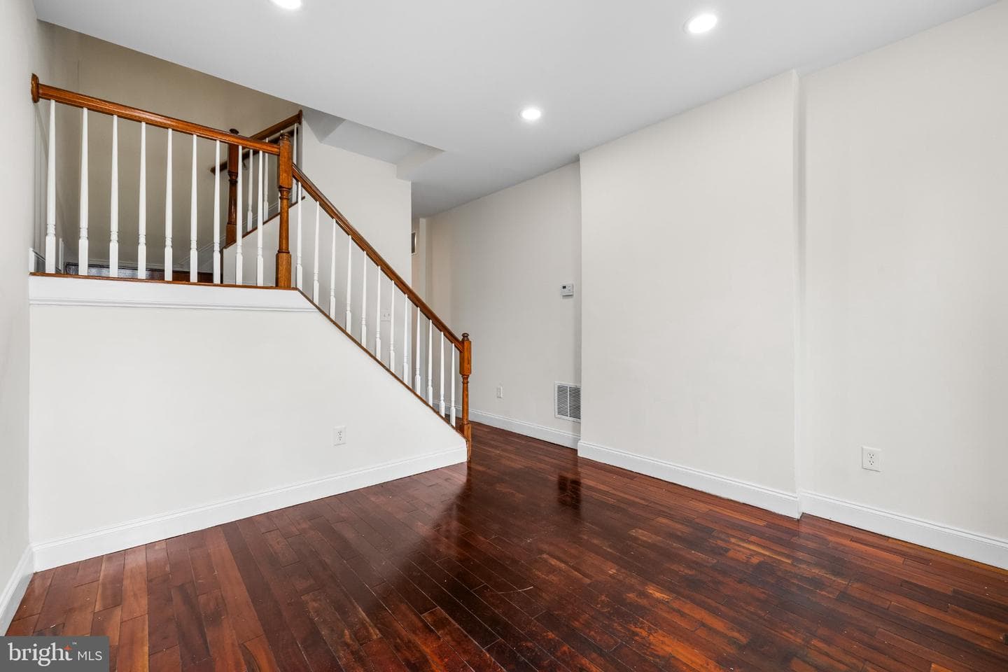 2822 Frederick Avenue photo 3
