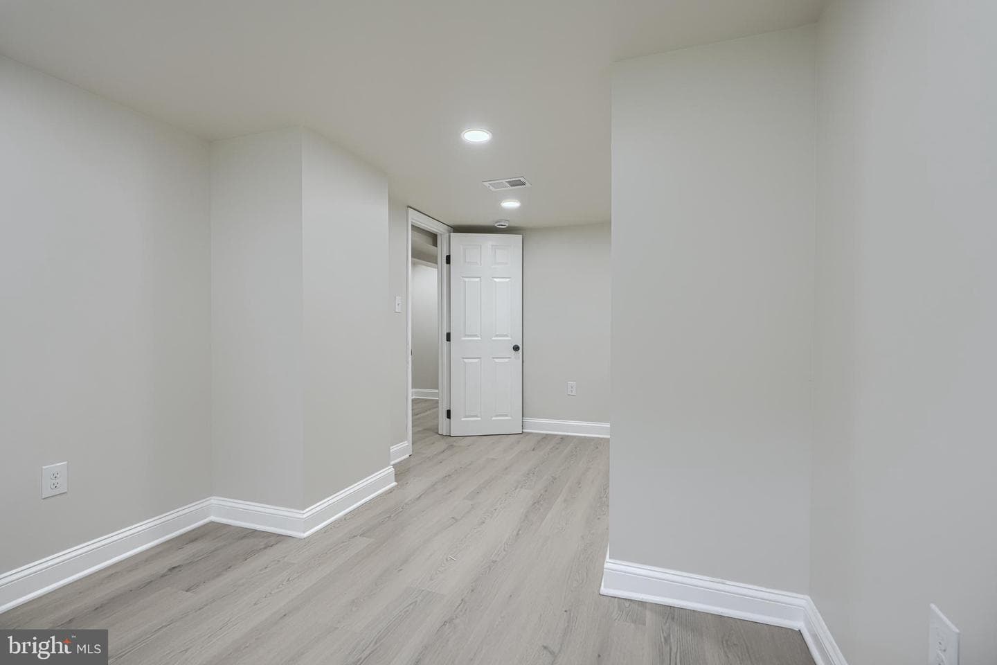 3502 Ellerslie Avenue photo 44