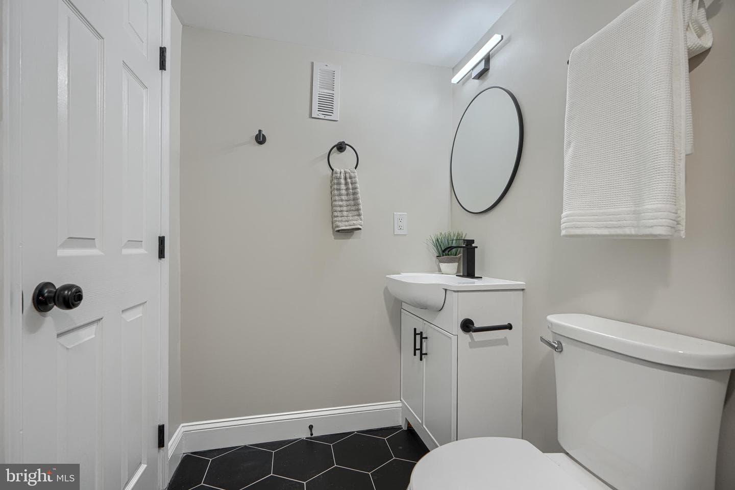 3502 Ellerslie Avenue photo 49