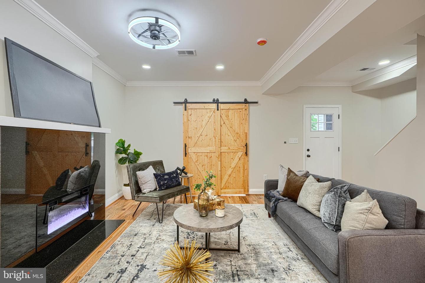 3502 Ellerslie Avenue photo 9