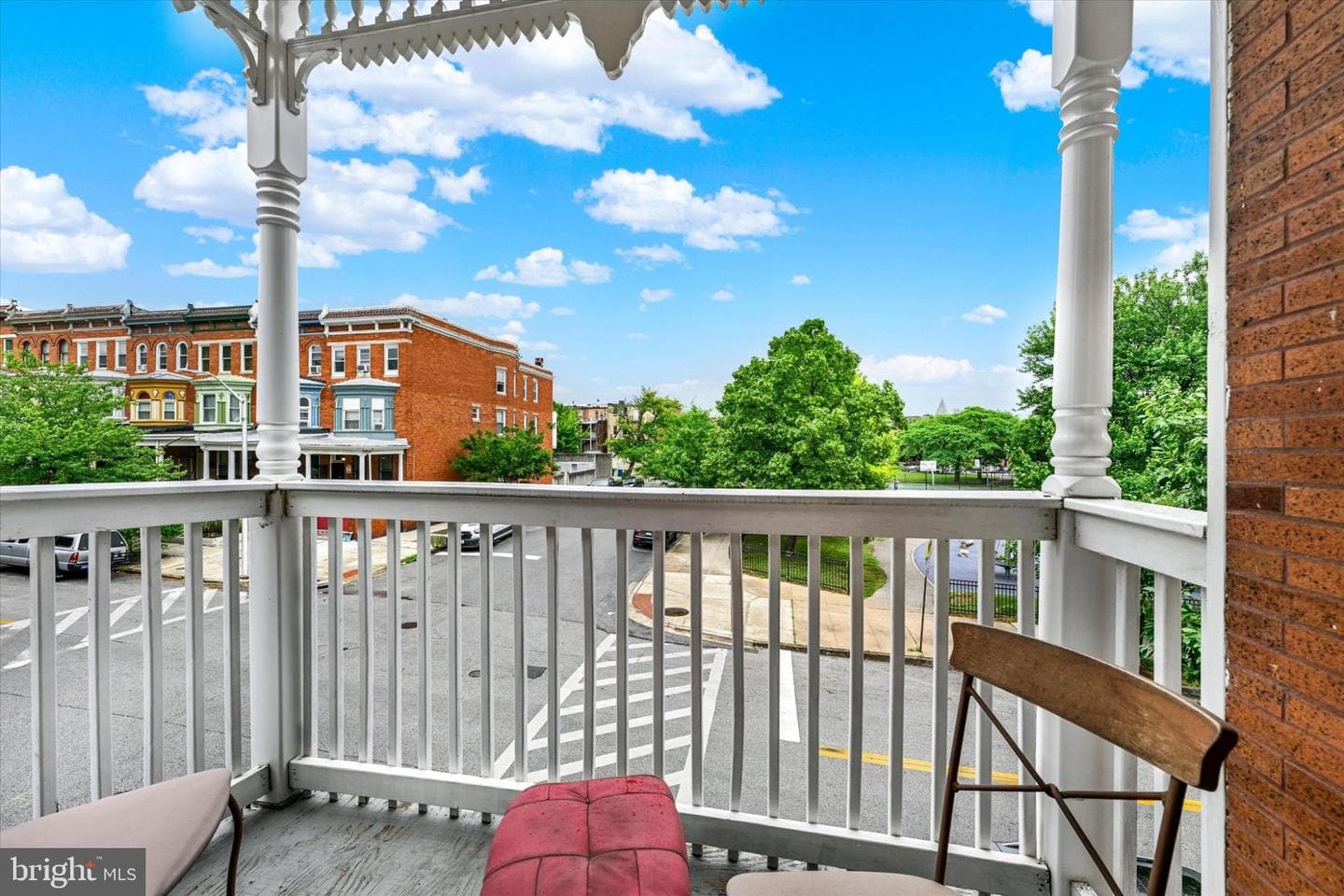 2072 Linden Avenue photo 17